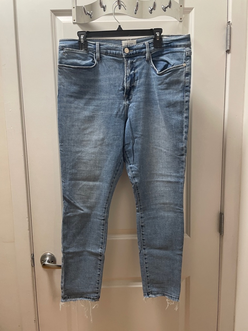 Frame Denim Light Blue Cropped Ankle Jeans